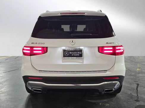 New 2026 Mercedes-Benz GLB 250 4MATIC image 4