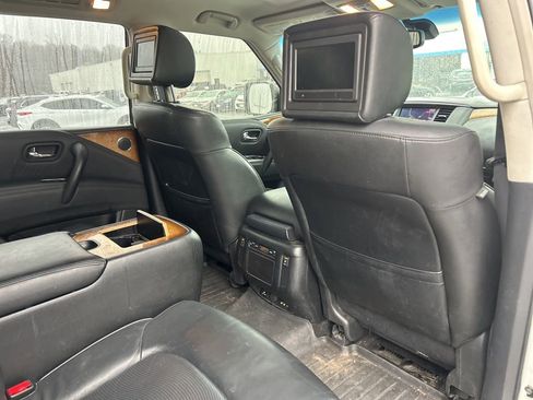 Used 2012 INFINITI QX56 Base w/ Theater Pkg image 39