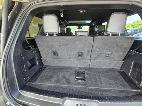 Used 2018 Ford Expedition Limited w/ Equipment Group 301A AWD/4WD image 35