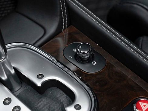 Used 2014 Bentley Flying Spur W12 AWD/4WD image 35