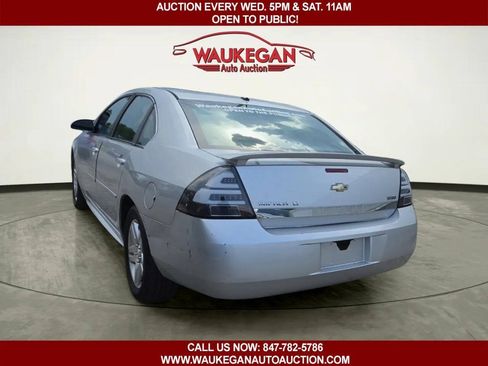 Used 2010 Chevrolet Impala LT w/ Luxury Edition Package FWD image 4