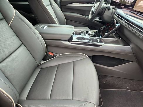 New 2026 Cadillac Escalade Sport w/ Touring Package AWD/4WD image 23