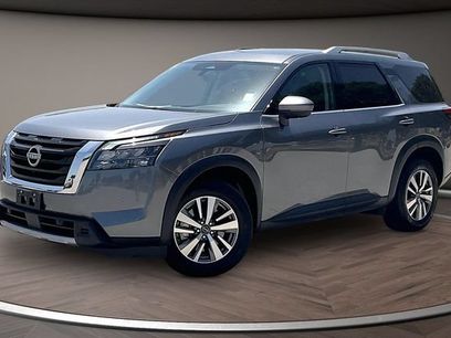 Used 2025 Nissan Pathfinder SL