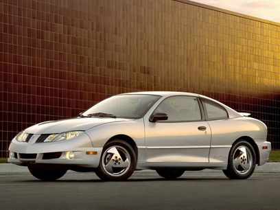 Used 2004 Pontiac Sunfire Coupe w/ 1SB Preferred Equipment Group