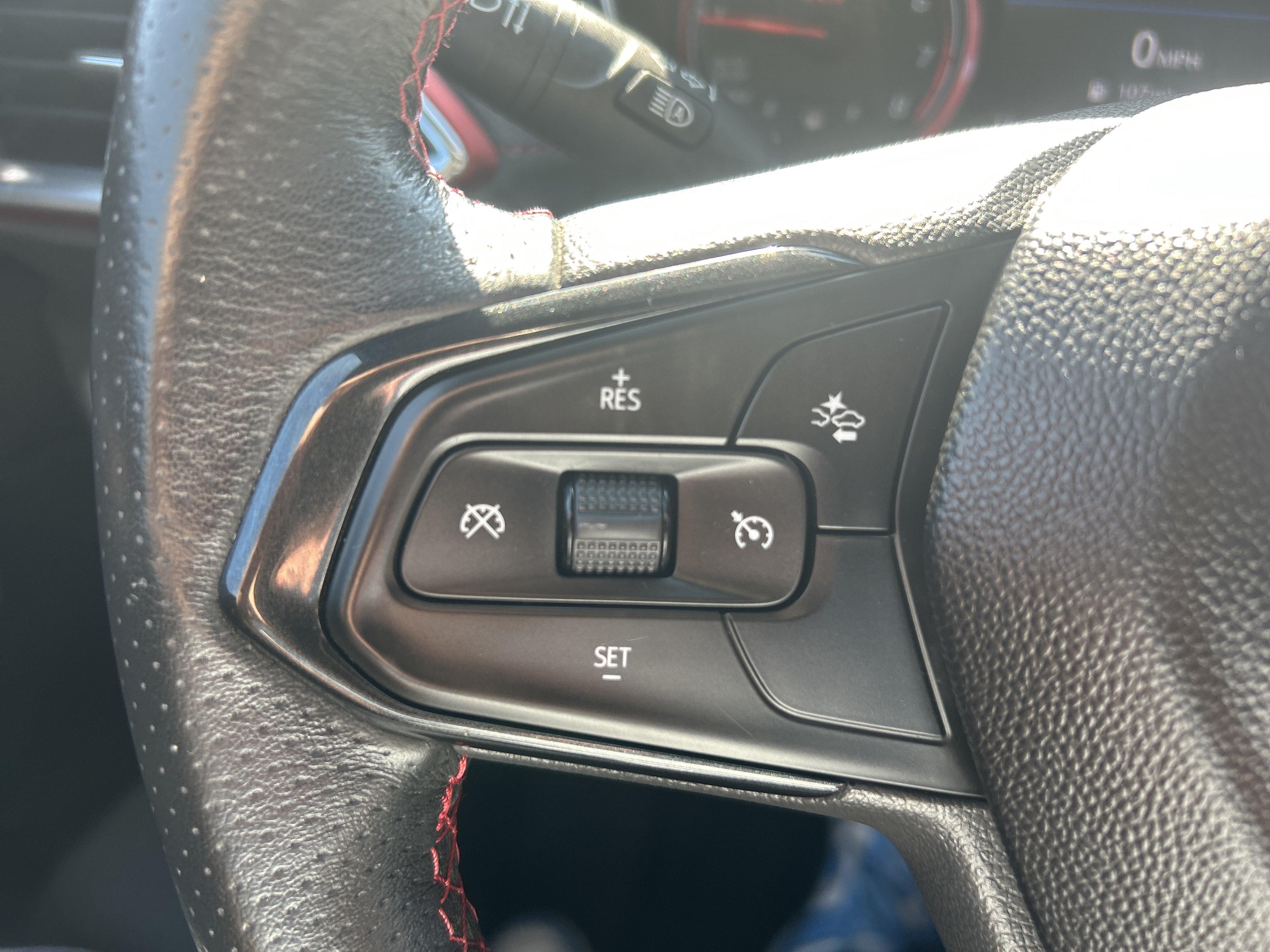 Used 2021 Chevrolet TrailBlazer RS w/ Technology Package AWD/4WD image 30