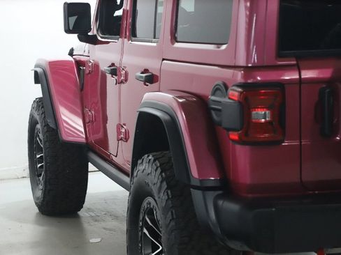 Used 2024 Jeep Wrangler Unlimited Rubicon AWD/4WD image 41