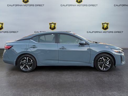 Used 2024 Nissan Sentra SV image 6