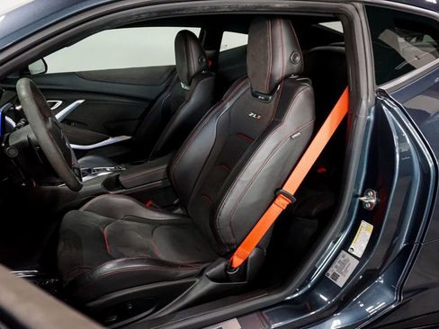 Used 2021 Chevrolet Camaro ZL1 image 9