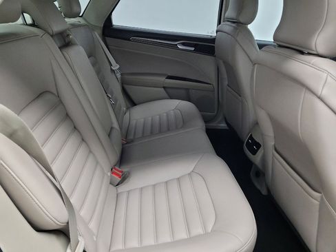 Used 2019 Ford Fusion SEL image 19