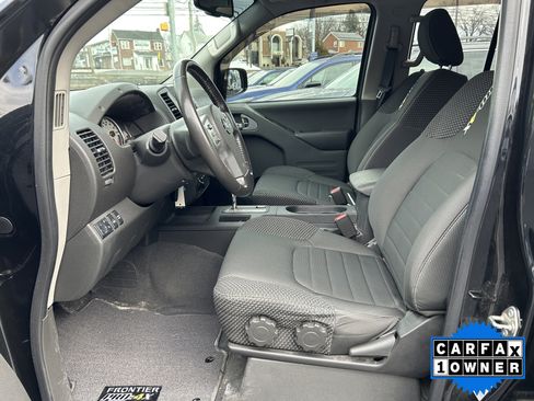Used 2019 Nissan Frontier PRO-4X image 17