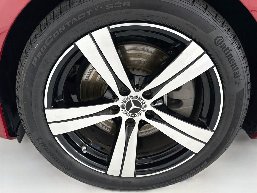 Certified 2025 Mercedes-Benz C 300 Sedan image 29