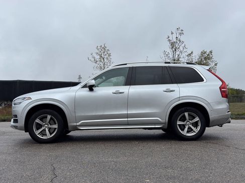 Used 2018 Volvo XC90 T5 Momentum w/ Convenience Package image 2
