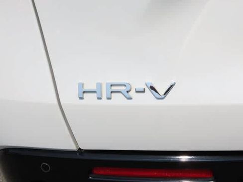 Used 2023 Honda HR-V EX-L image 7