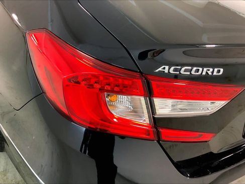 Used 2020 Honda Accord Touring image 28