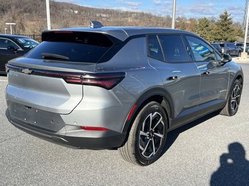 New 2026 Chevrolet Equinox EV LT image 7