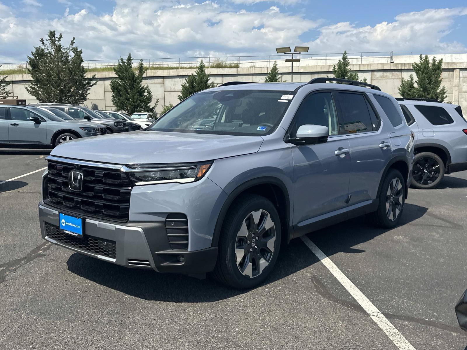 New 2026 Honda Pilot Touring image 4