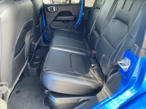 Used 2022 Jeep Wrangler Unlimited Sahara w/ Cold Weather Group image 38