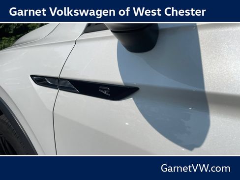 Used 2023 Volkswagen Tiguan SE R-Line AWD/4WD image 19
