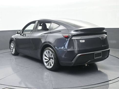 Used 2026 Tesla Model Y 2WD image 4