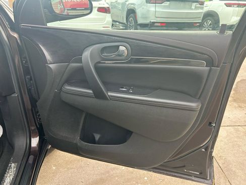 Used 2017 Buick Enclave Leather image 17