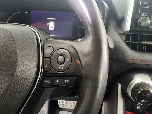 Used 2020 Toyota RAV4 TRD Off-Road image 18