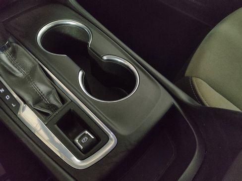 Used 2019 Chevrolet Equinox LS image 26