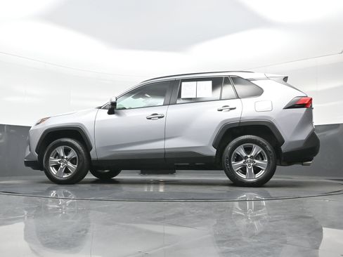 Used 2024 Toyota RAV4 XLE FWD image 29