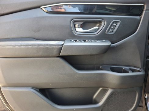 Used 2023 Honda Pilot Touring image 14