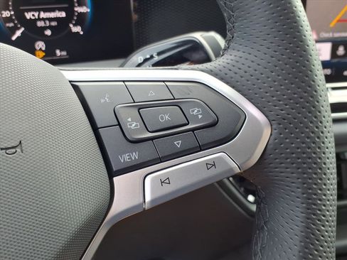 New 2026 Volkswagen Tiguan SE R-Line image 18