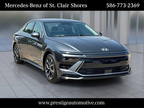 Used 2025 Hyundai Sonata SEL FWD image 8