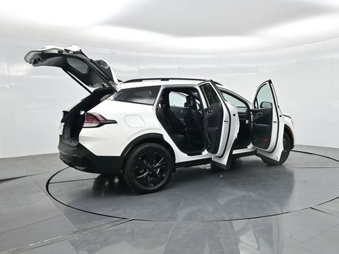 Certified 2025 Kia Sportage X-Line Prestige AWD/4WD image 4