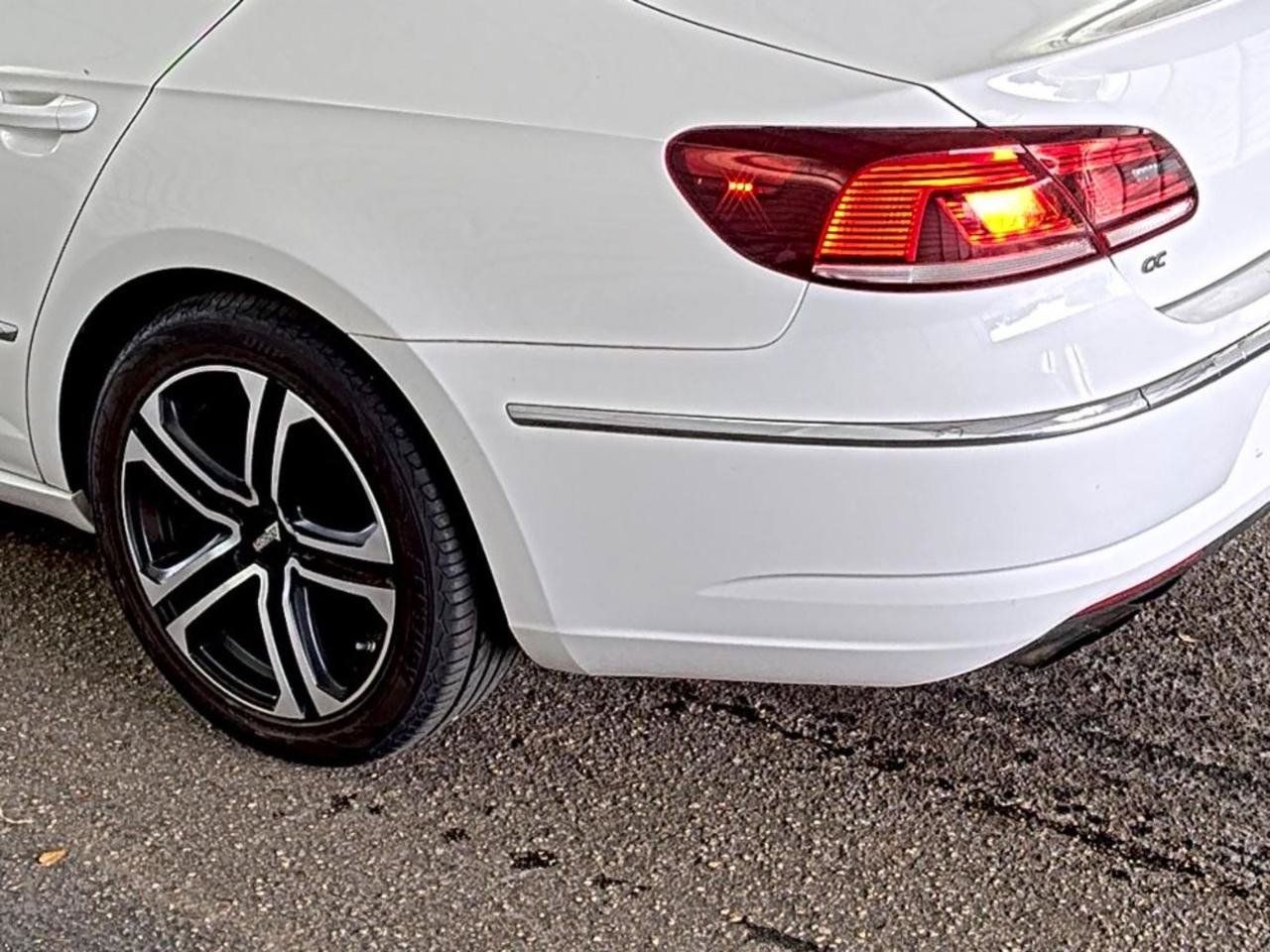 Used 2013 Volkswagen CC Sport FWD image 16