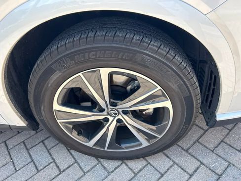 Certified 2024 Lexus RX 350h w/ Accessory Package (Z1) AWD/4WD image 9
