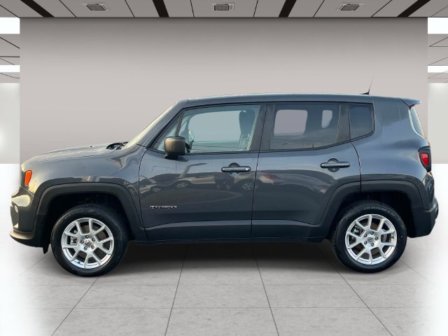 Used 2023 Jeep Renegade Latitude AWD/4WD image 7