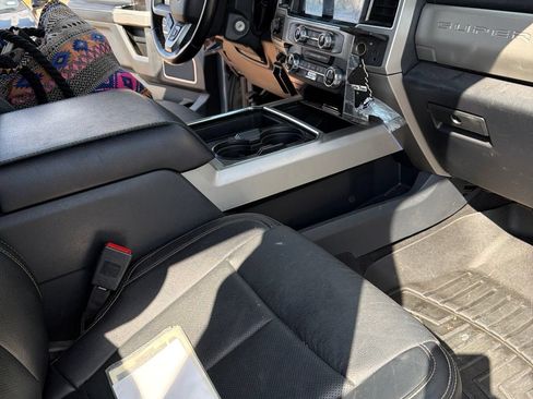 Used 2022 Ford F250 Lariat w/ Lariat Value Package AWD/4WD image 10