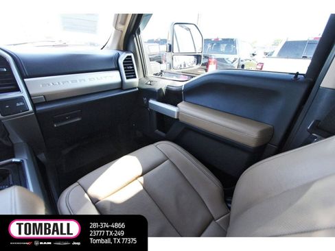 Used 2022 Ford F450 Lariat w/ Lariat Value Package image 11