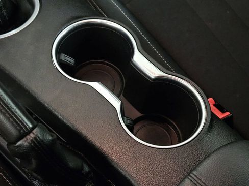 Used 2019 Ford Mustang Coupe image 16