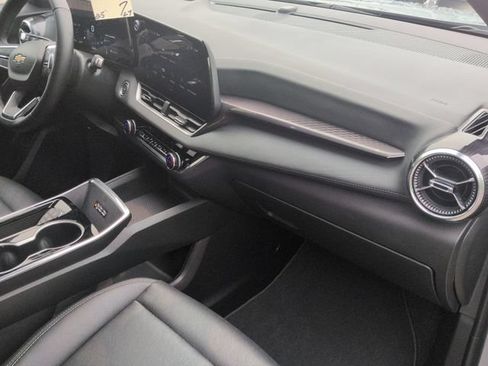 Used 2025 Chevrolet Equinox LT w/ Convenience Package II AWD/4WD image 32