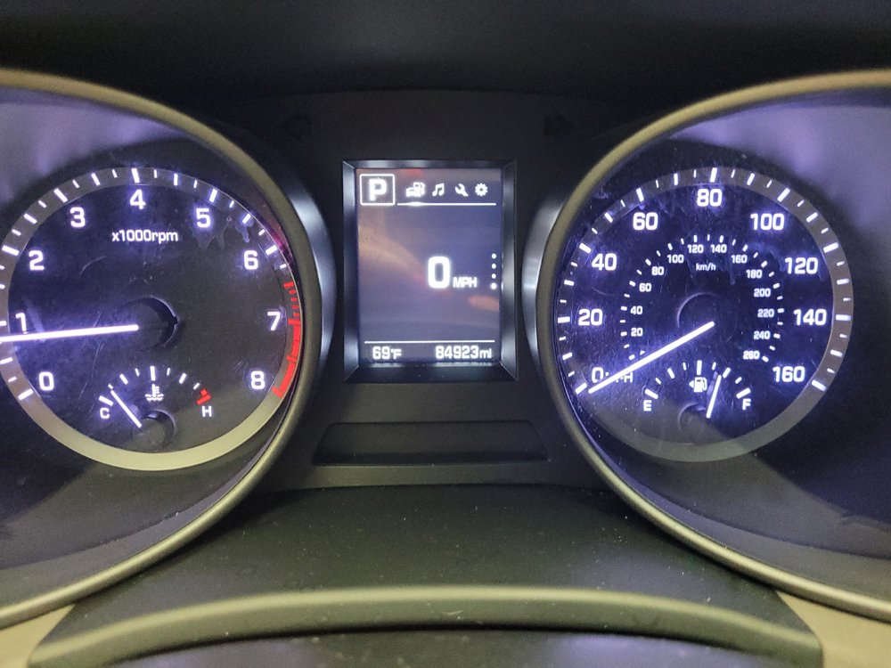 Used 2018 Hyundai Santa Fe Sport AWD/4WD image 23