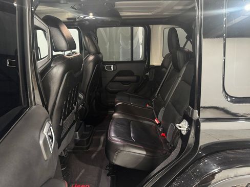 Used 2021 Jeep Wrangler Unlimited Rubicon w/ Uconnect 4C Nav & Sound Group image 19