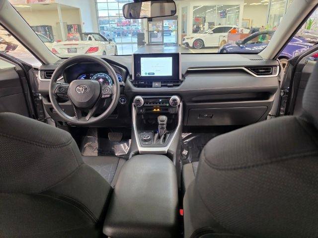 Used 2025 Toyota RAV4 XLE AWD/4WD image 10