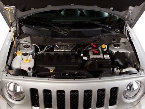 Used 2010 Jeep Patriot Latitude FWD image 17