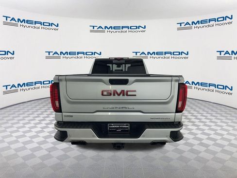 Used 2022 GMC Sierra 1500 Denali w/ Denali Reserve Package AWD/4WD image 4