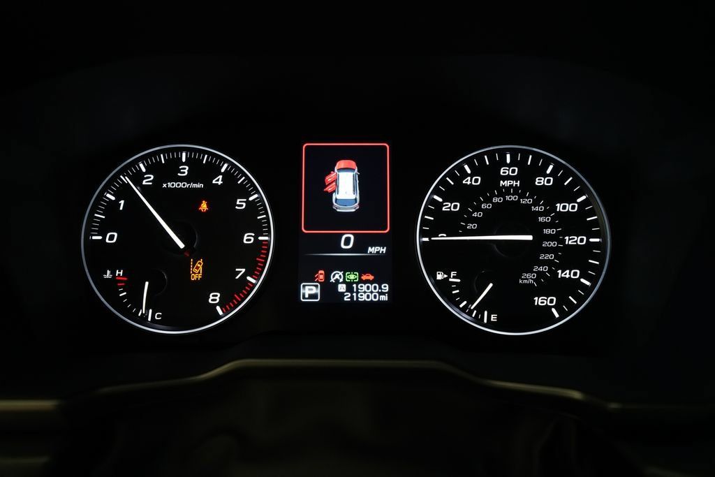 Certified 2025 Subaru Outback Touring AWD/4WD image 2