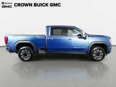 Certified 2025 GMC Sierra 3500 Denali Ultimate AWD/4WD image 4