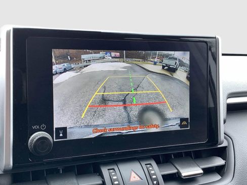 Used 2025 Toyota RAV4 XLE Premium image 23