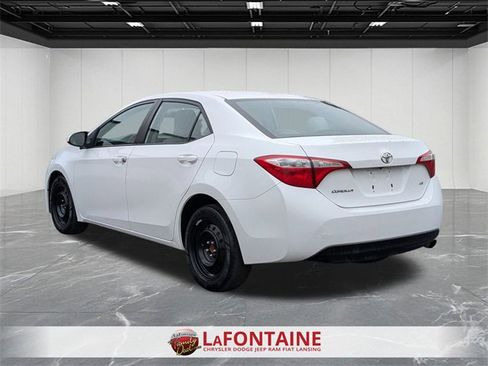 Used 2015 Toyota Corolla LE image 3