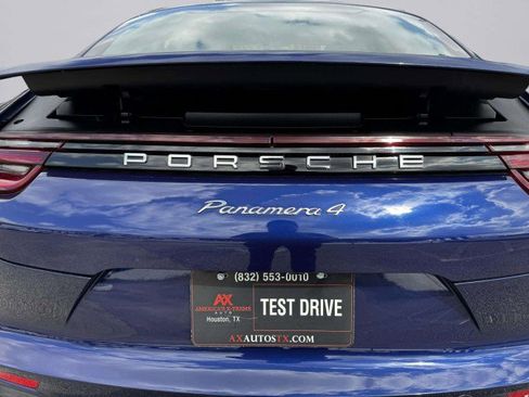 Used 2020 Porsche Panamera 4 image 31