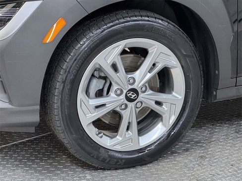 Used 2023 Hyundai Kona SEL image 9