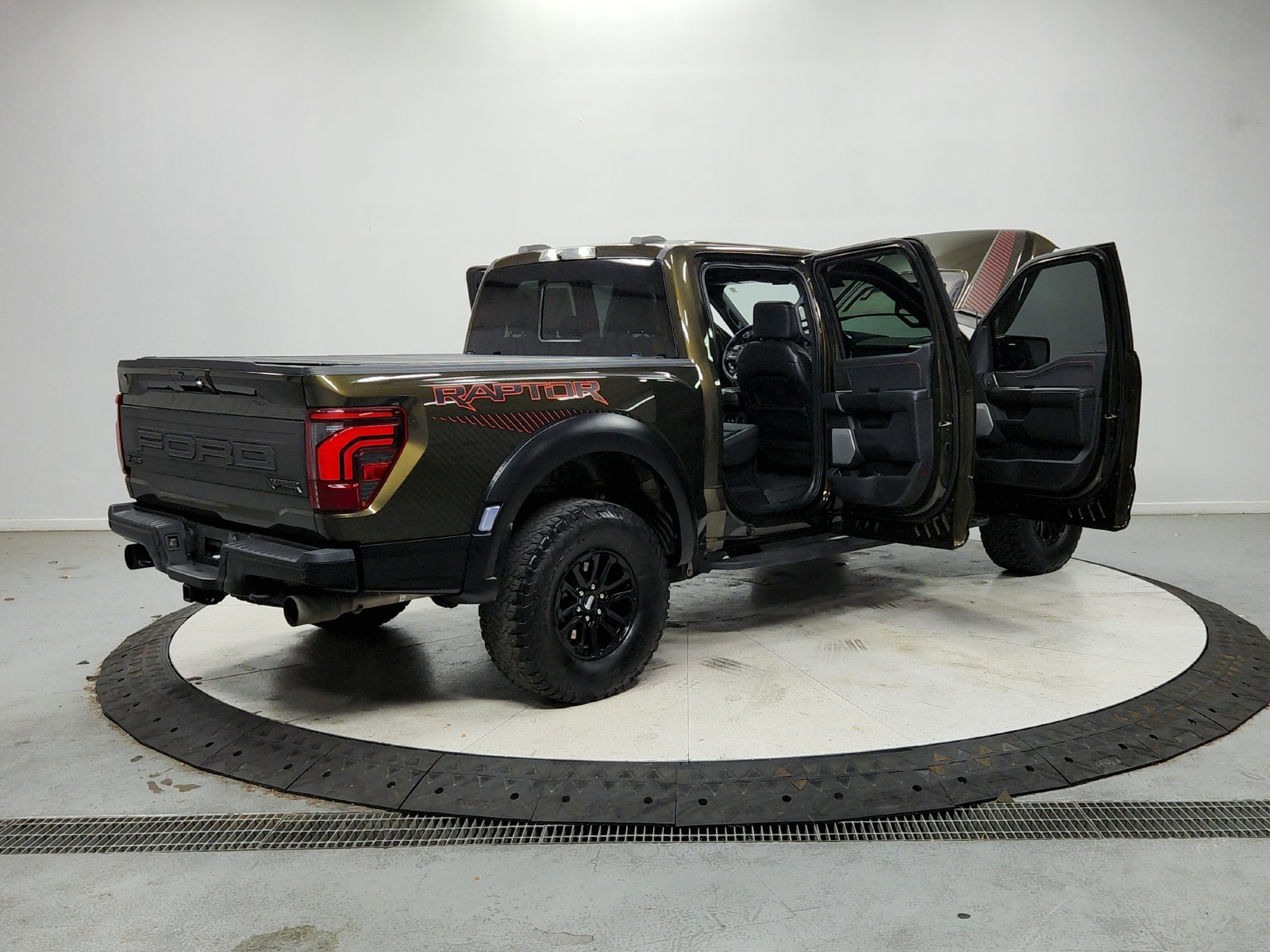 Used 2024 Ford F150 Raptor AWD/4WD image 16
